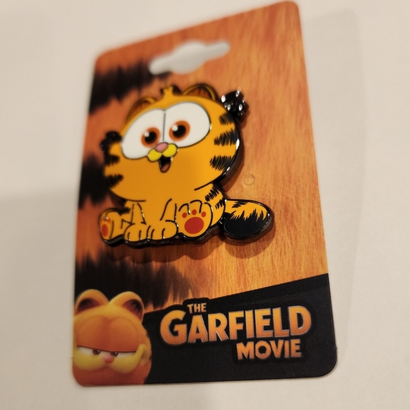 The Garfield Movie 2024 Baby Garfield Enamel Pin NEW - Picture 6 of 9